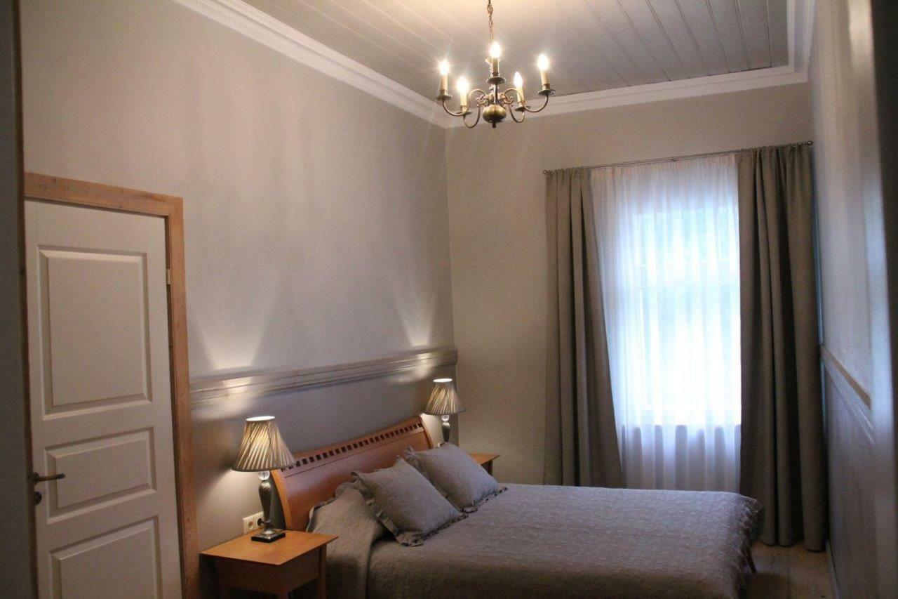 Meke Hotel Mustkalni Ngoại thất bức ảnh