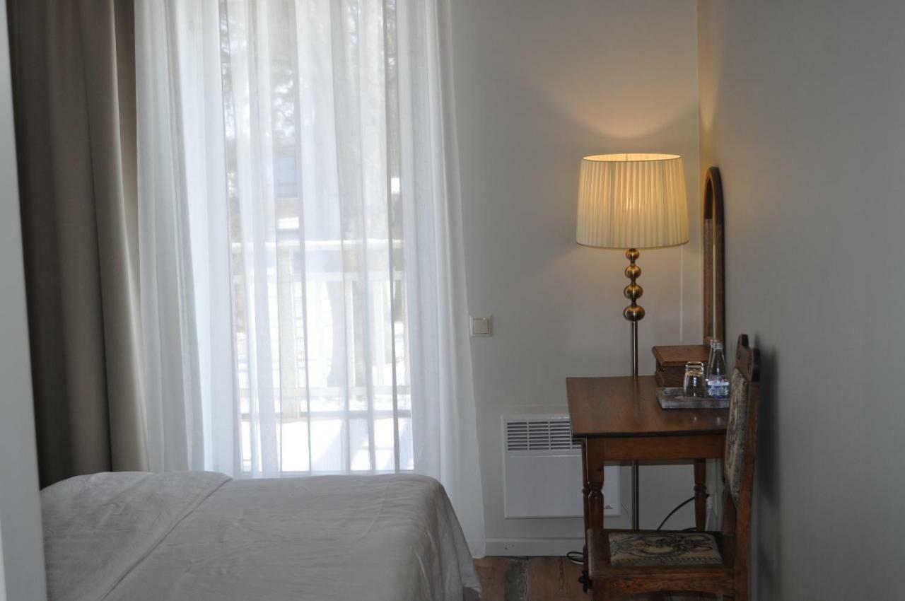 Meke Hotel Mustkalni Ngoại thất bức ảnh