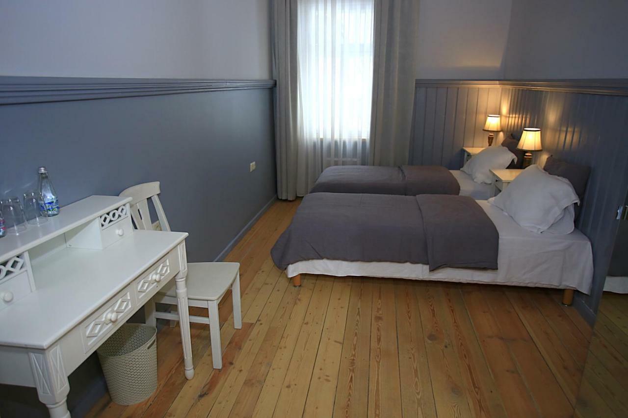 Meke Hotel Mustkalni Ngoại thất bức ảnh