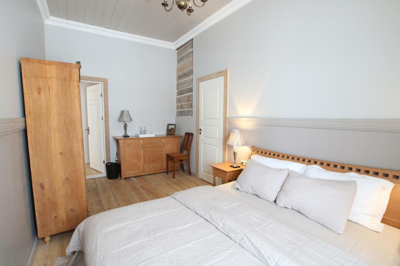 Meke Hotel Mustkalni Ngoại thất bức ảnh